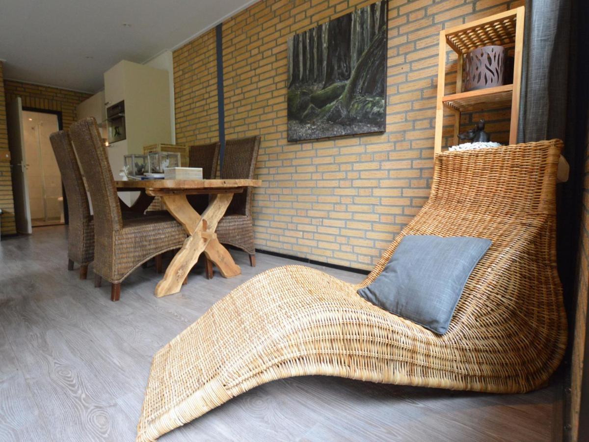 Tranquil Holiday Home In Limburg Amid A Forest Stramproy Ngoại thất bức ảnh